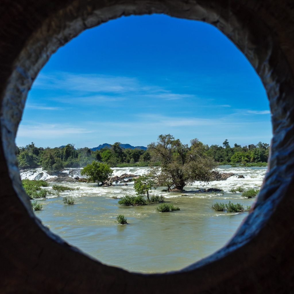 khone-phapheng-falls-at-champasak-province-on-the-2025-10-13-06-02-32-utc