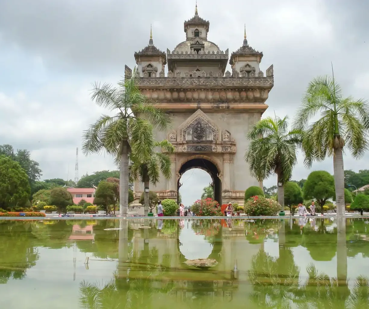 scenic-shot-of-the-patuxay-monument-in-thailand-su-2025-02-08-01-05-03-utc_result