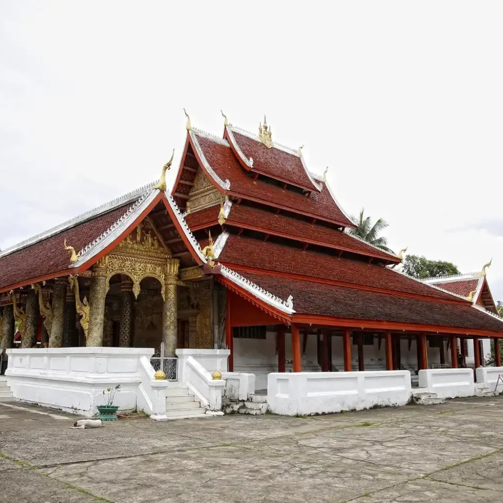 the-wooden-wat-mai-temple-in-luang-prabang-laos-2024-12-09-04-02-06-utc_result
